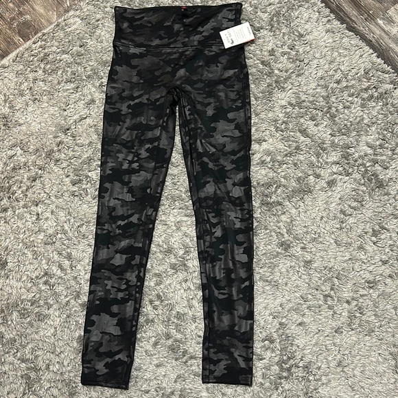 Spanx - Picture 1 of 1